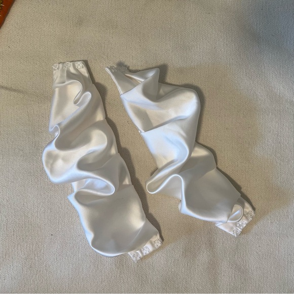 Jenny Yoo Kennedy Off-The-Shoulder A-Line Satin Wedding Gown - Picture 7 of 7